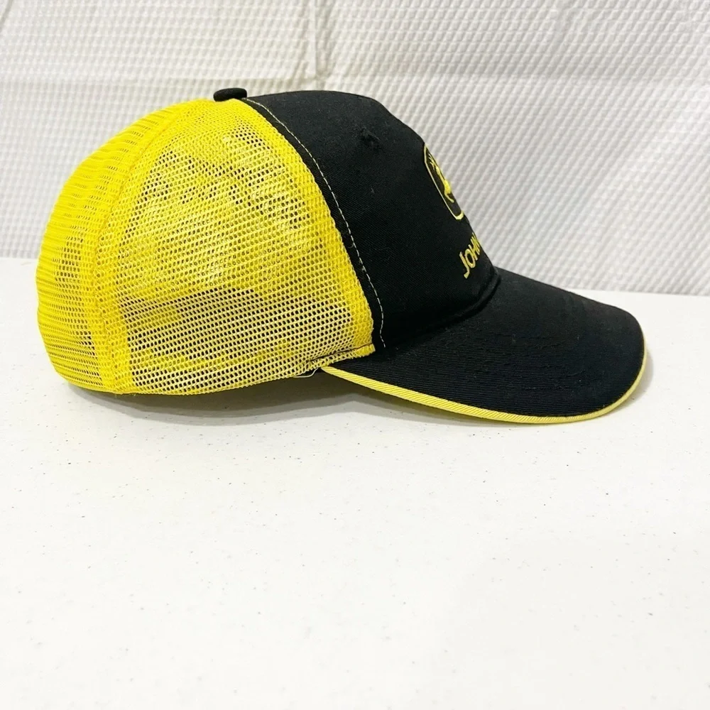 John Deere baseball SnapBack truckers cap.